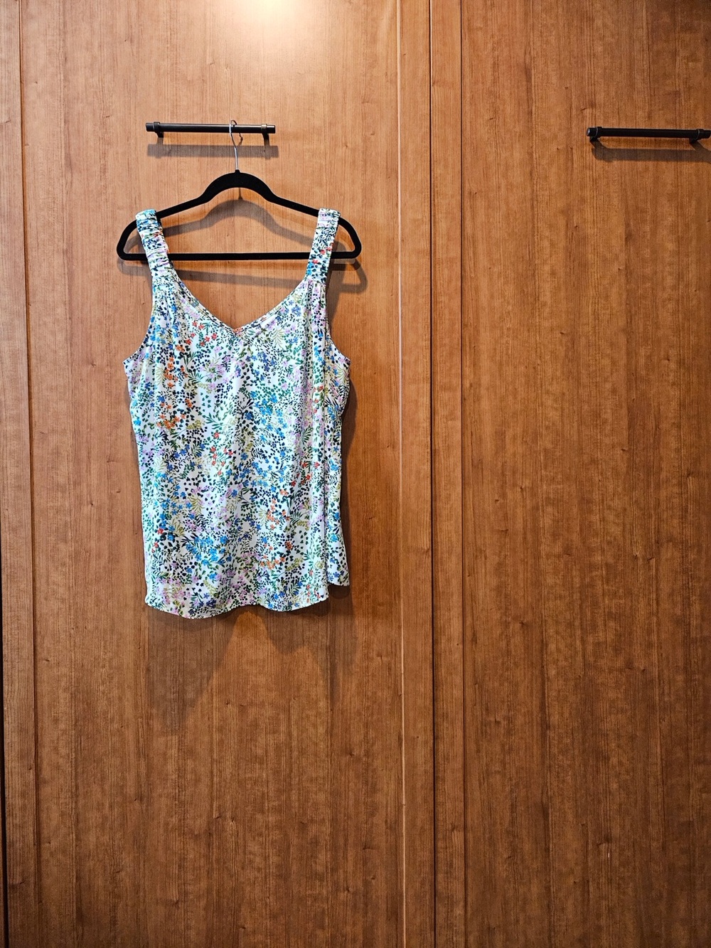 Floral V-Neck Sleeveless Tank Top - Multi colors